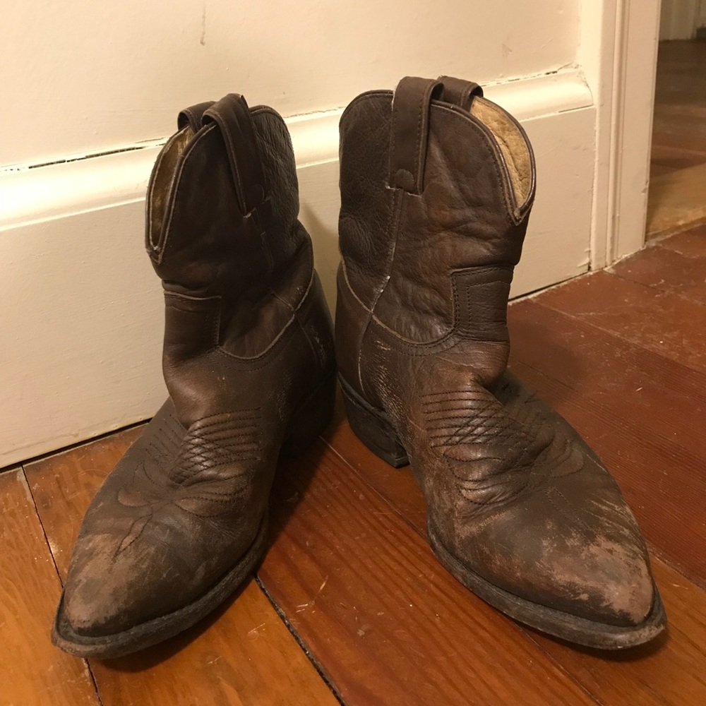Frye Billy Short Cowboy Boots 7.5